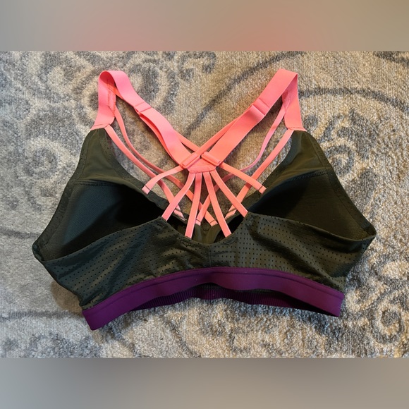 Victoria Secret Sports Bra - Picture 2 of 3